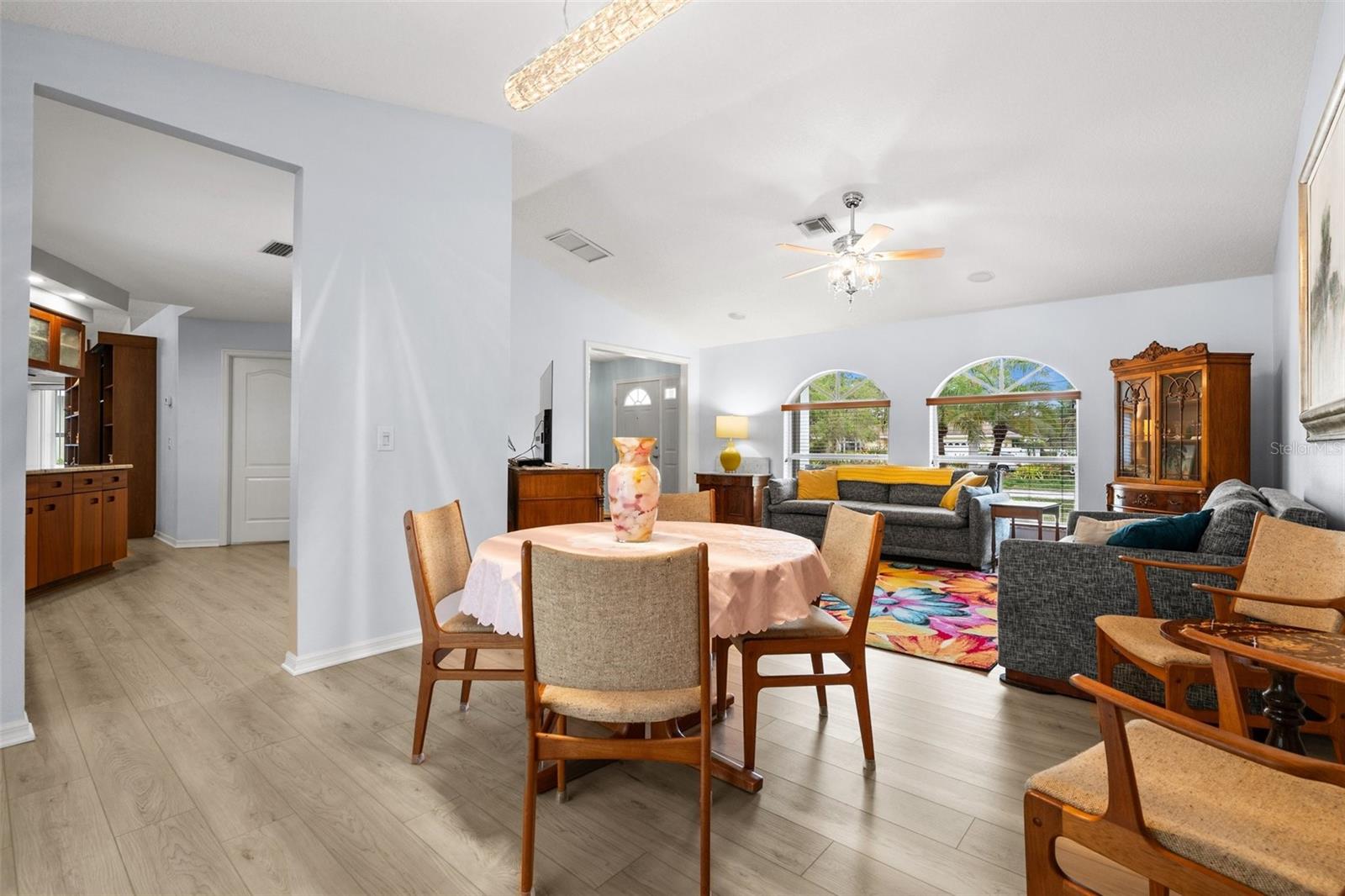 Image 9 of 39 For 840 Van Gogh Road