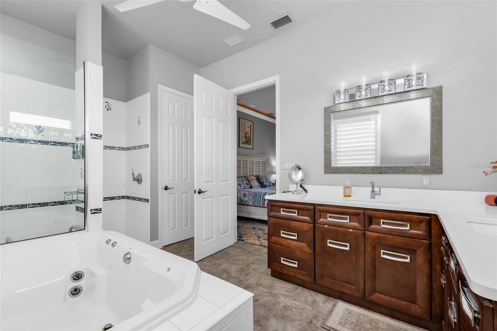 Image 28 of 90 For 3691 Whippoorwill Boulevard