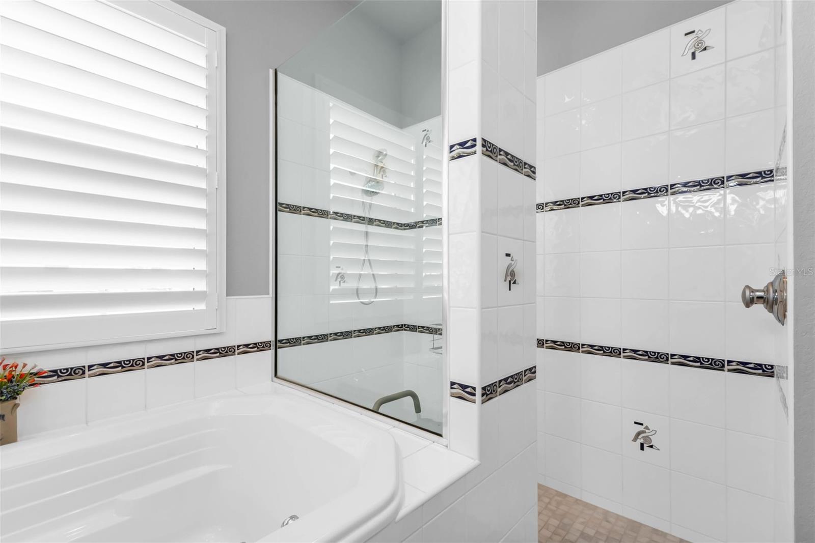 Image 32 of 90 For 3691 Whippoorwill Boulevard