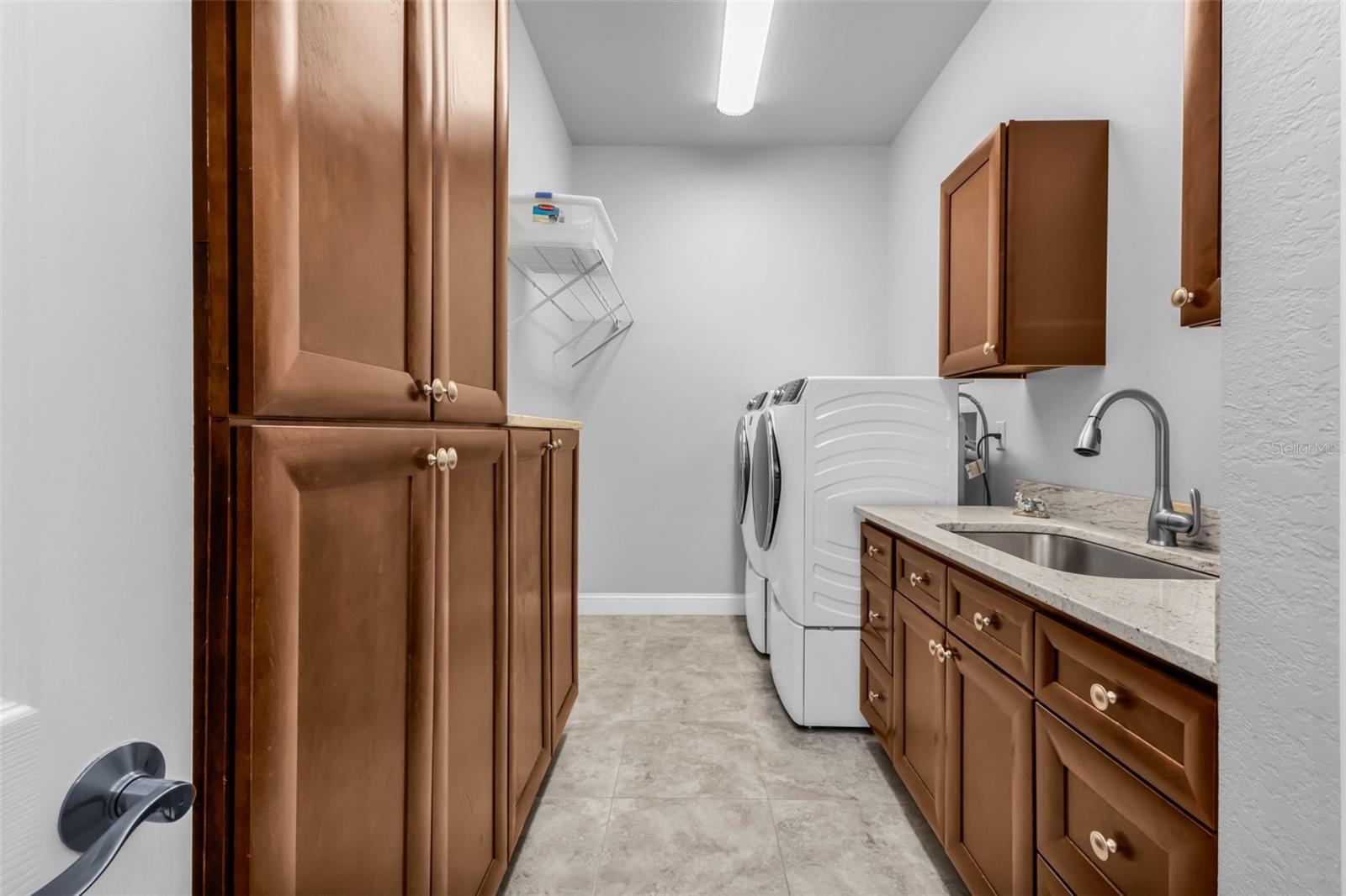 Image 35 of 90 For 3691 Whippoorwill Boulevard