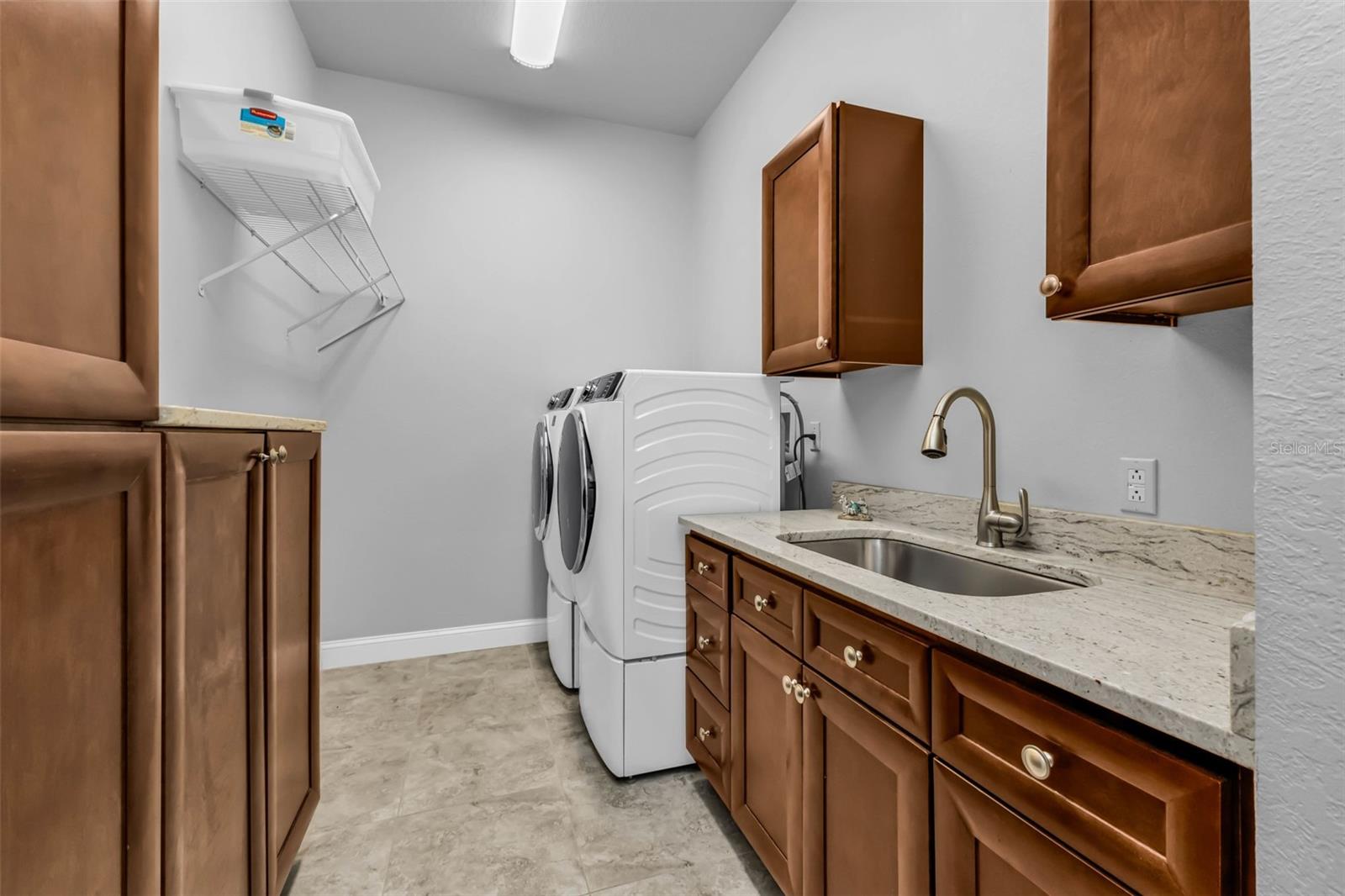 Image 36 of 90 For 3691 Whippoorwill Boulevard