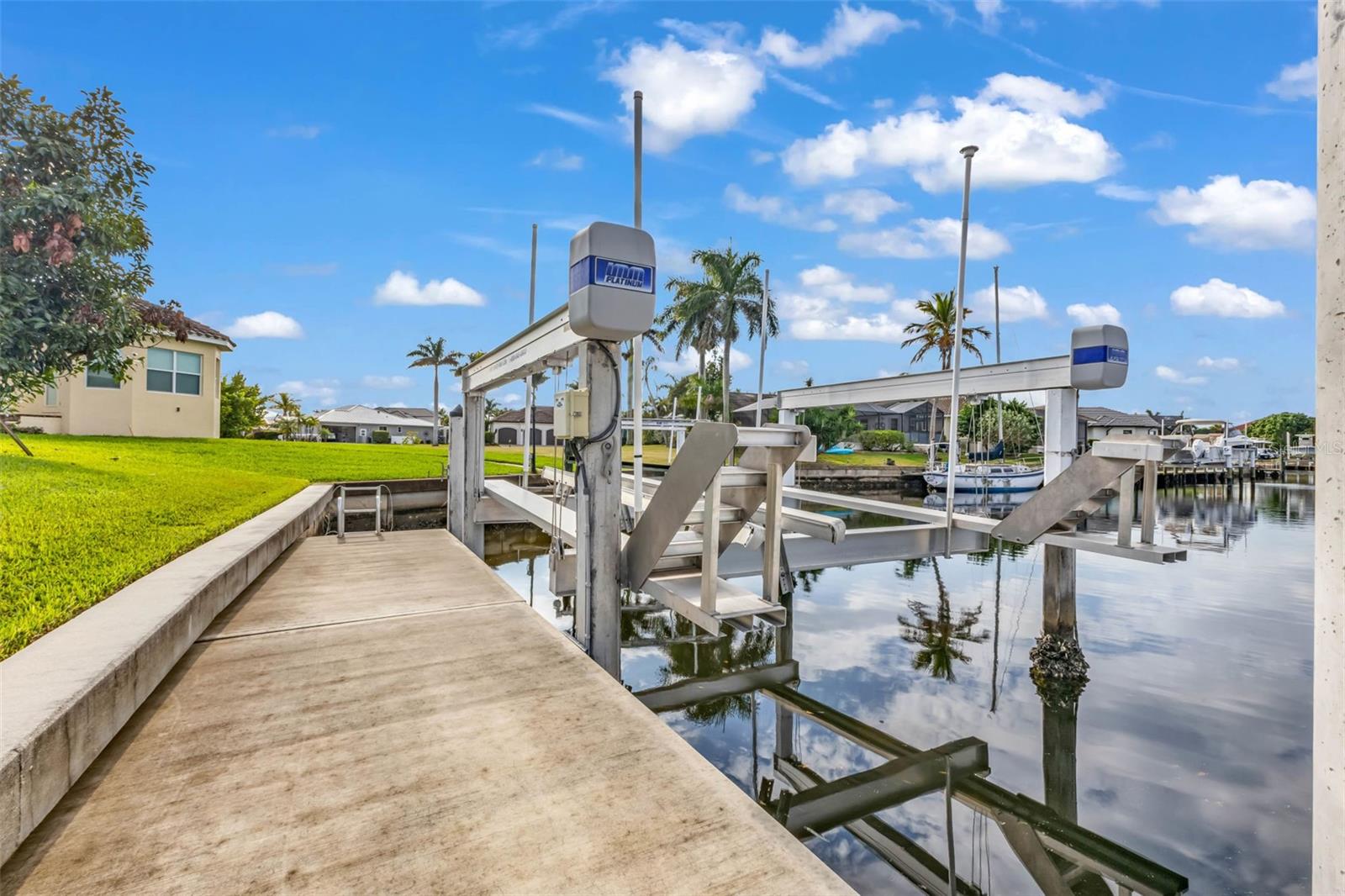 Image 61 of 90 For 3691 Whippoorwill Boulevard