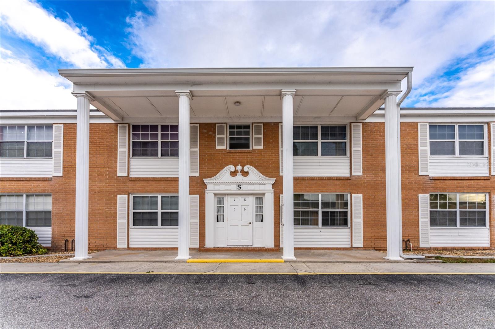 Image 2 of 38 For 4158 Tamiami Trail S8