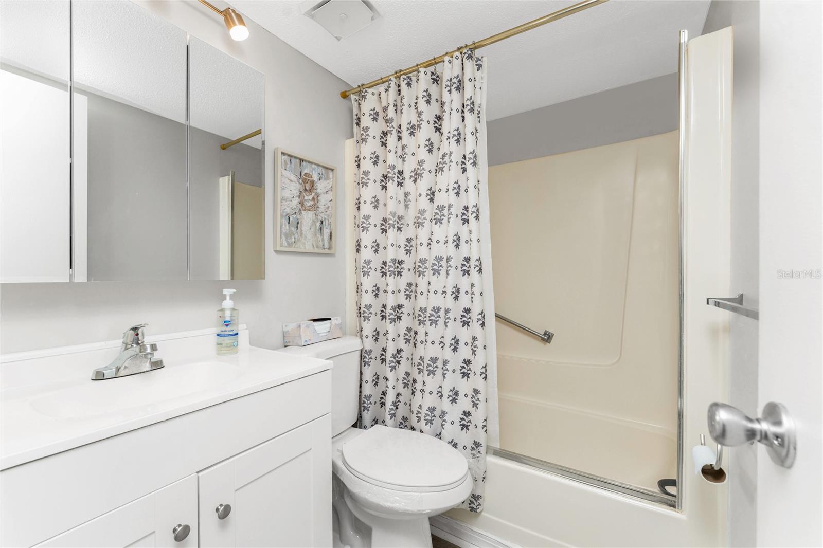 Image 26 of 38 For 4158 Tamiami Trail S8