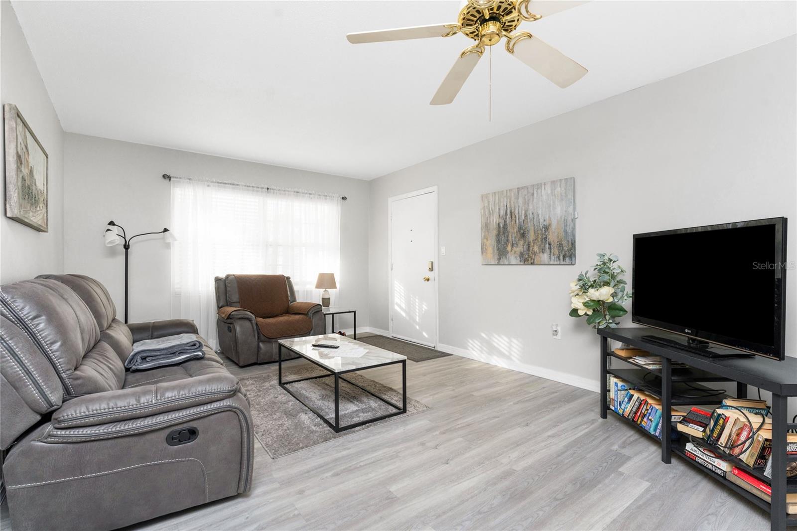 Image 5 of 38 For 4158 Tamiami Trail S8