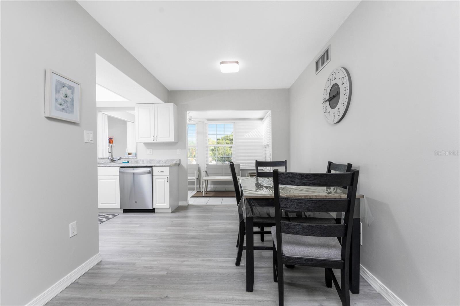 Image 9 of 38 For 4158 Tamiami Trail S8