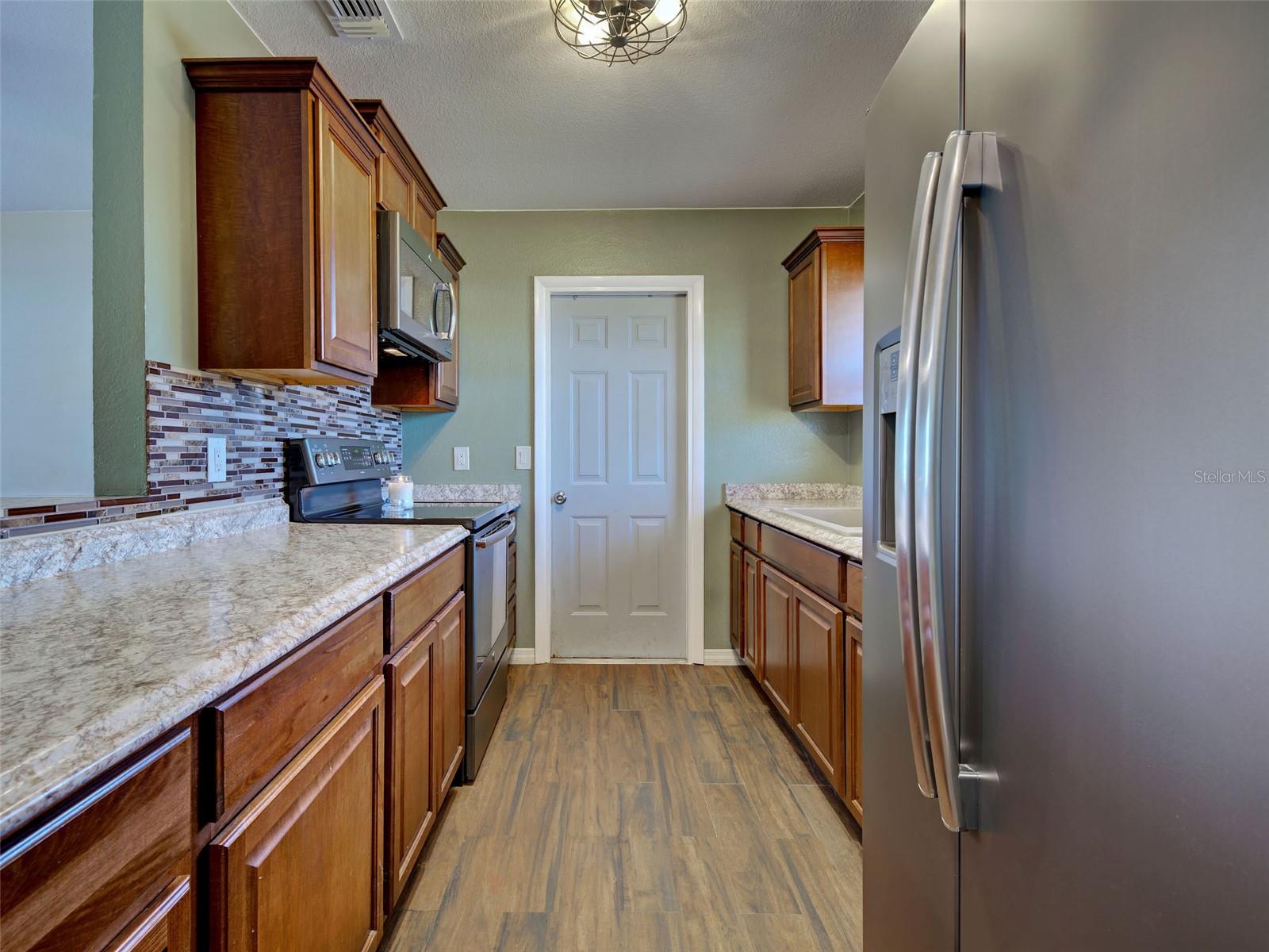 Image 11 of 40 For 5815 Spearman Circle