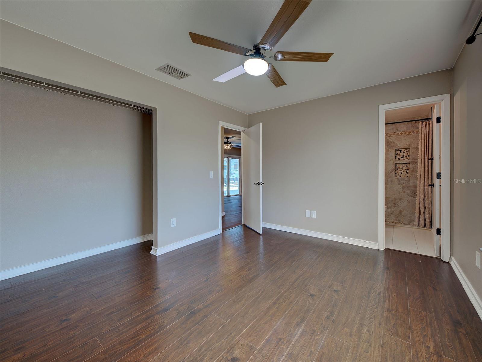 Image 16 of 40 For 5815 Spearman Circle