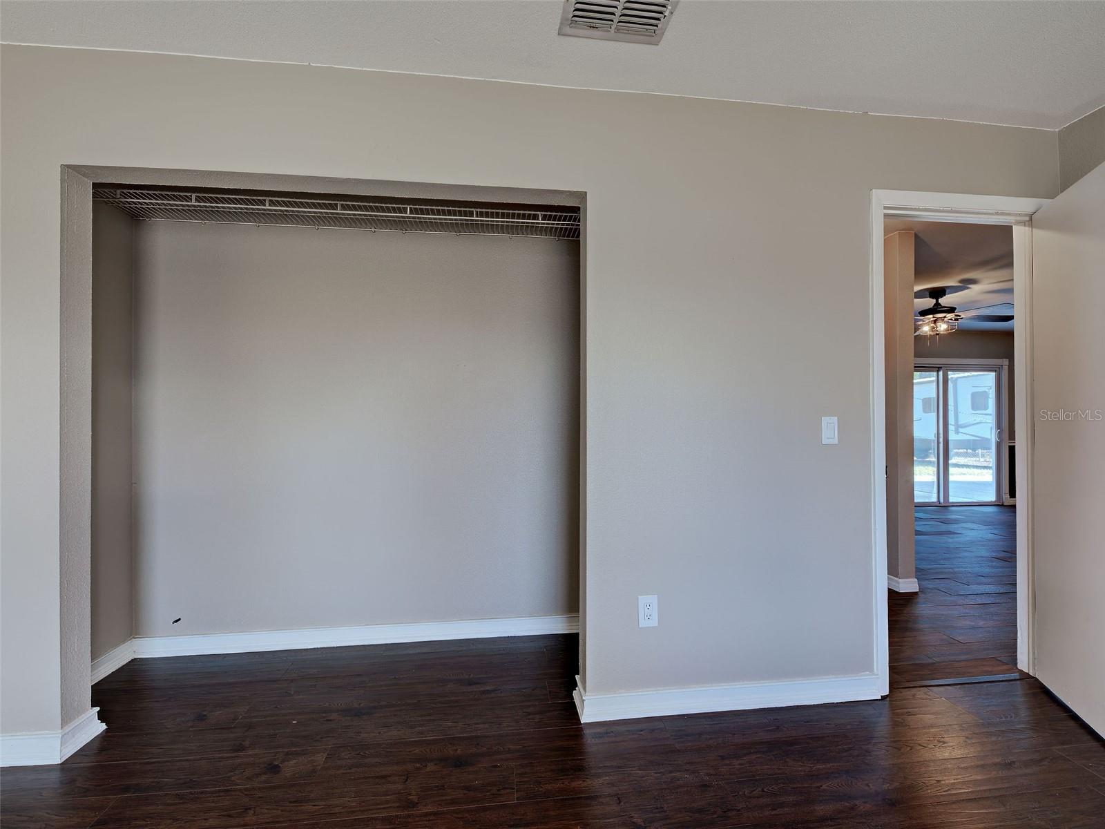 Image 17 of 40 For 5815 Spearman Circle