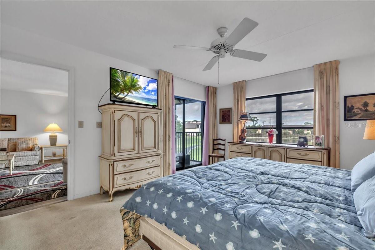 Image 16 of 42 For 23465 Harborview Road 723