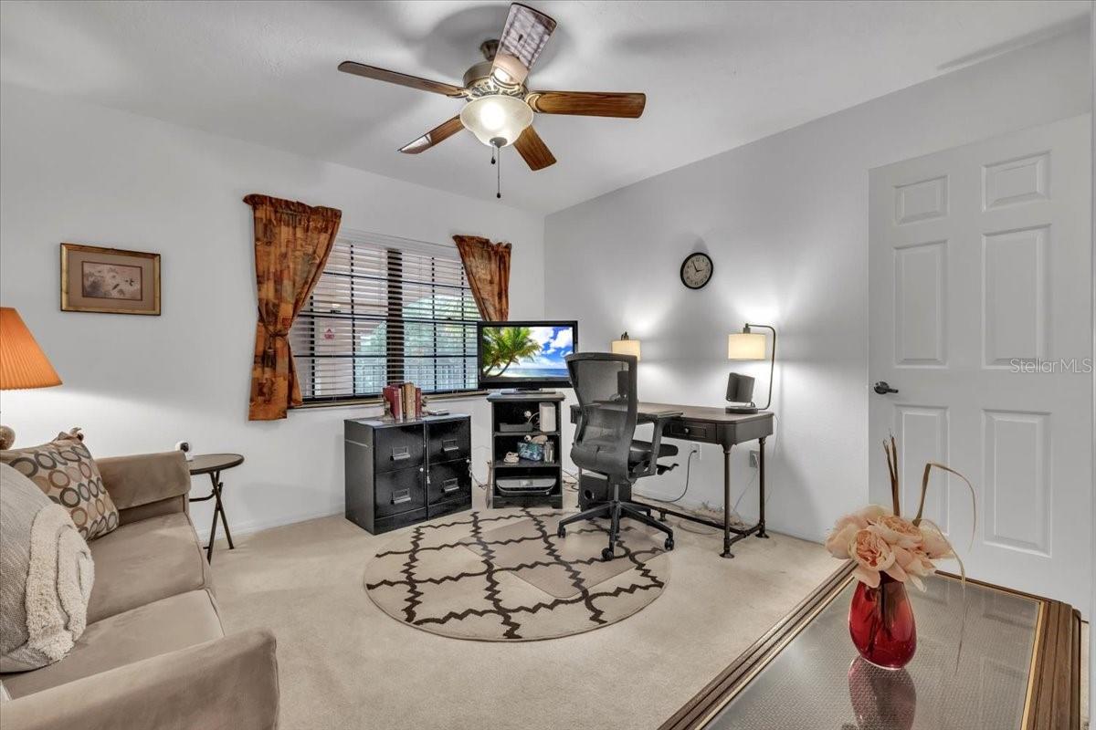 Image 21 of 42 For 23465 Harborview Road 723