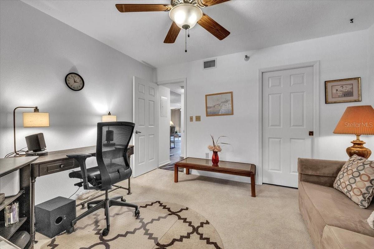 Image 22 of 42 For 23465 Harborview Road 723