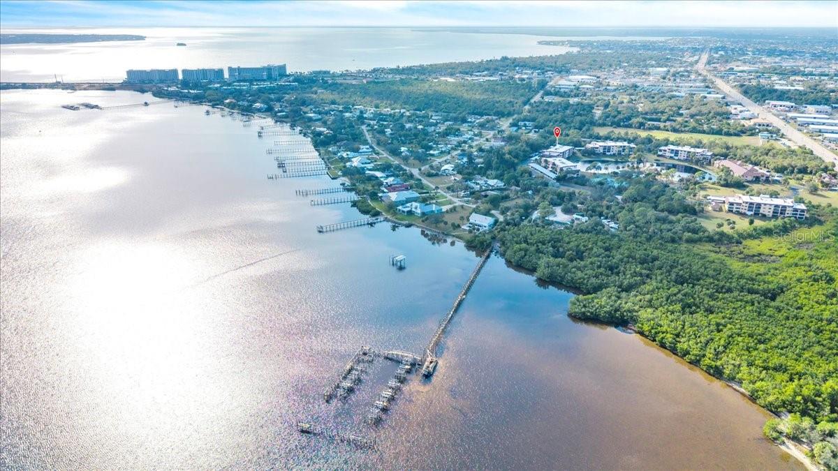 Image 33 of 42 For 23465 Harborview Road 723