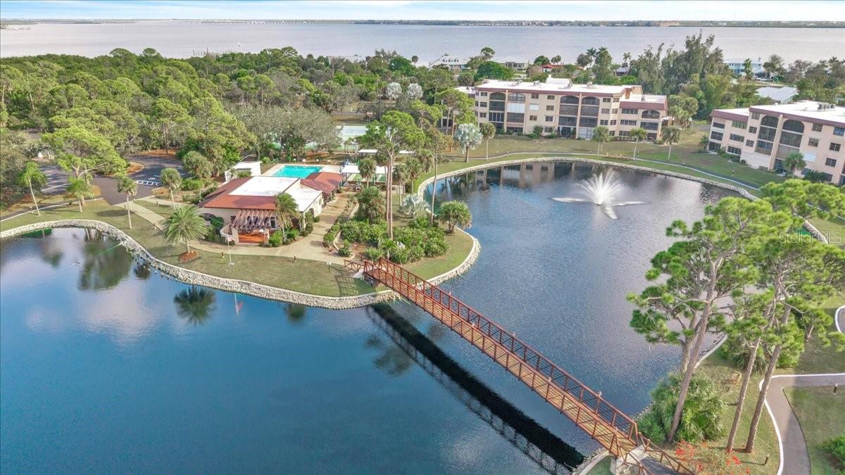 Image 36 of 42 For 23465 Harborview Road 723