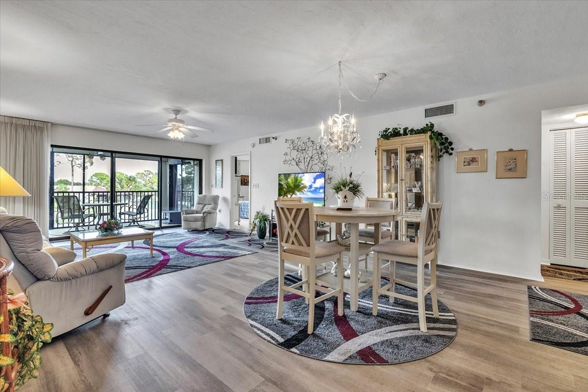 Image 5 of 42 For 23465 Harborview Road 723