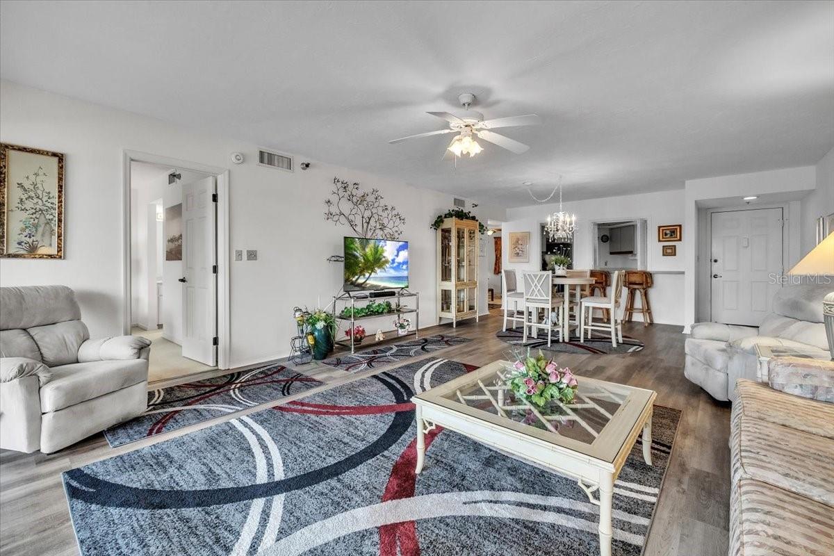 Image 8 of 42 For 23465 Harborview Road 723