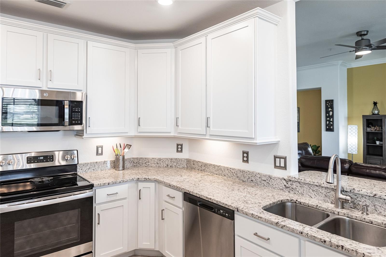 Image 10 of 49 For 14009 Black Beauty Drive 212