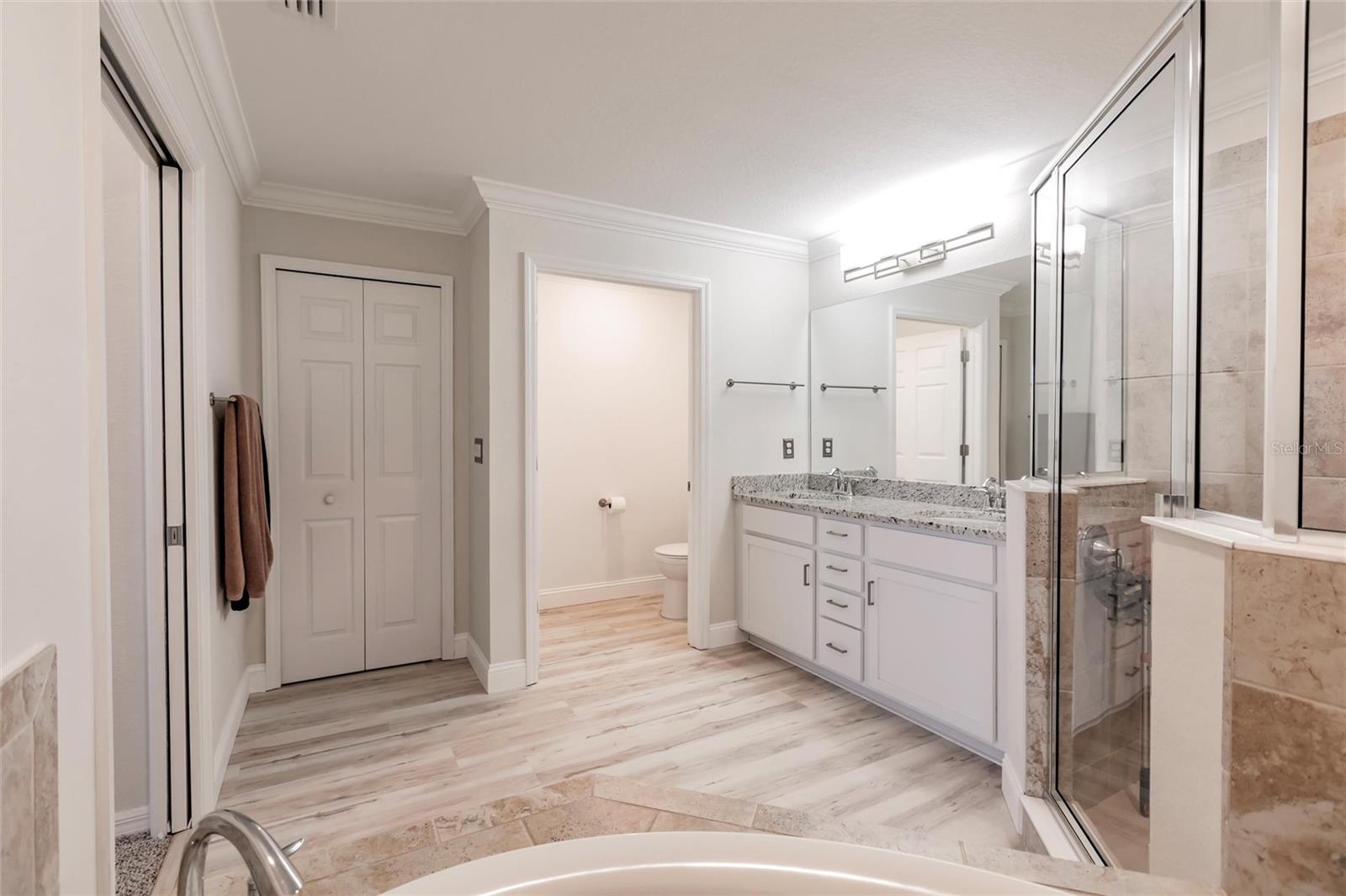 Image 24 of 49 For 14009 Black Beauty Drive 212