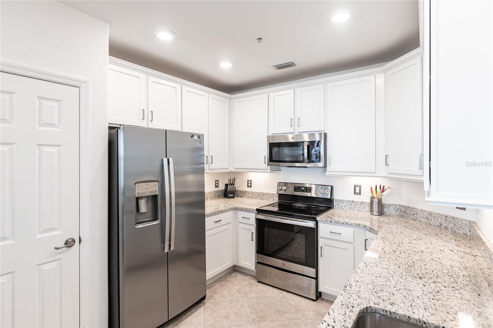 Image 9 of 49 For 14009 Black Beauty Drive 212