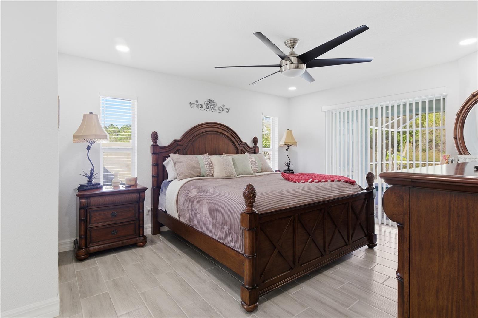 Image 16 of 37 For 5986 Ponce De Leon Boulevard