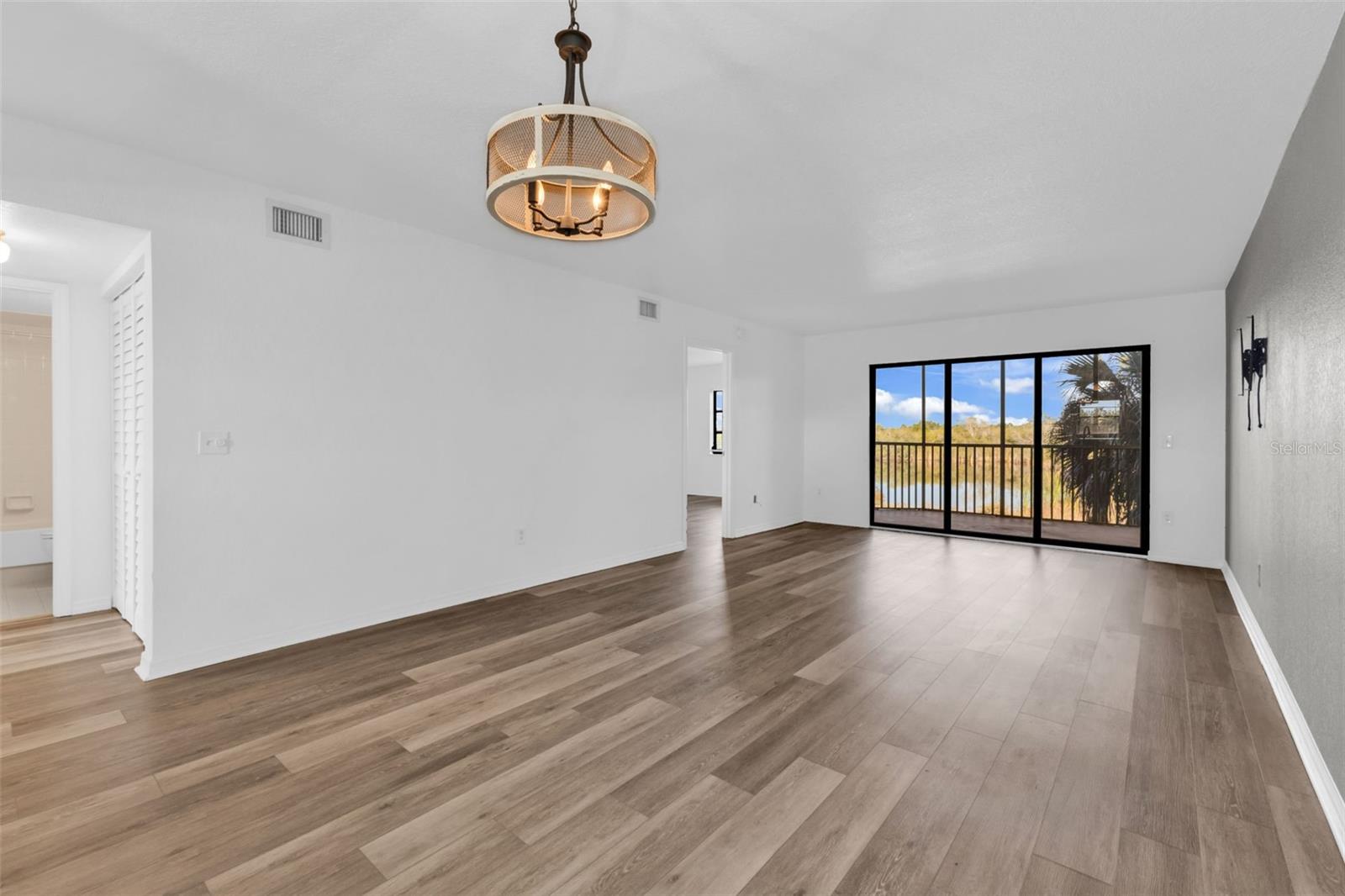 Image 10 of 44 For 175 Kings Highway B6-526