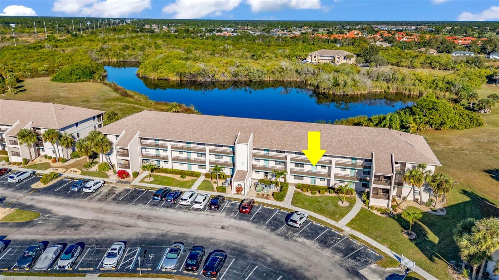 Image 26 of 44 For 175 Kings Highway B6-526