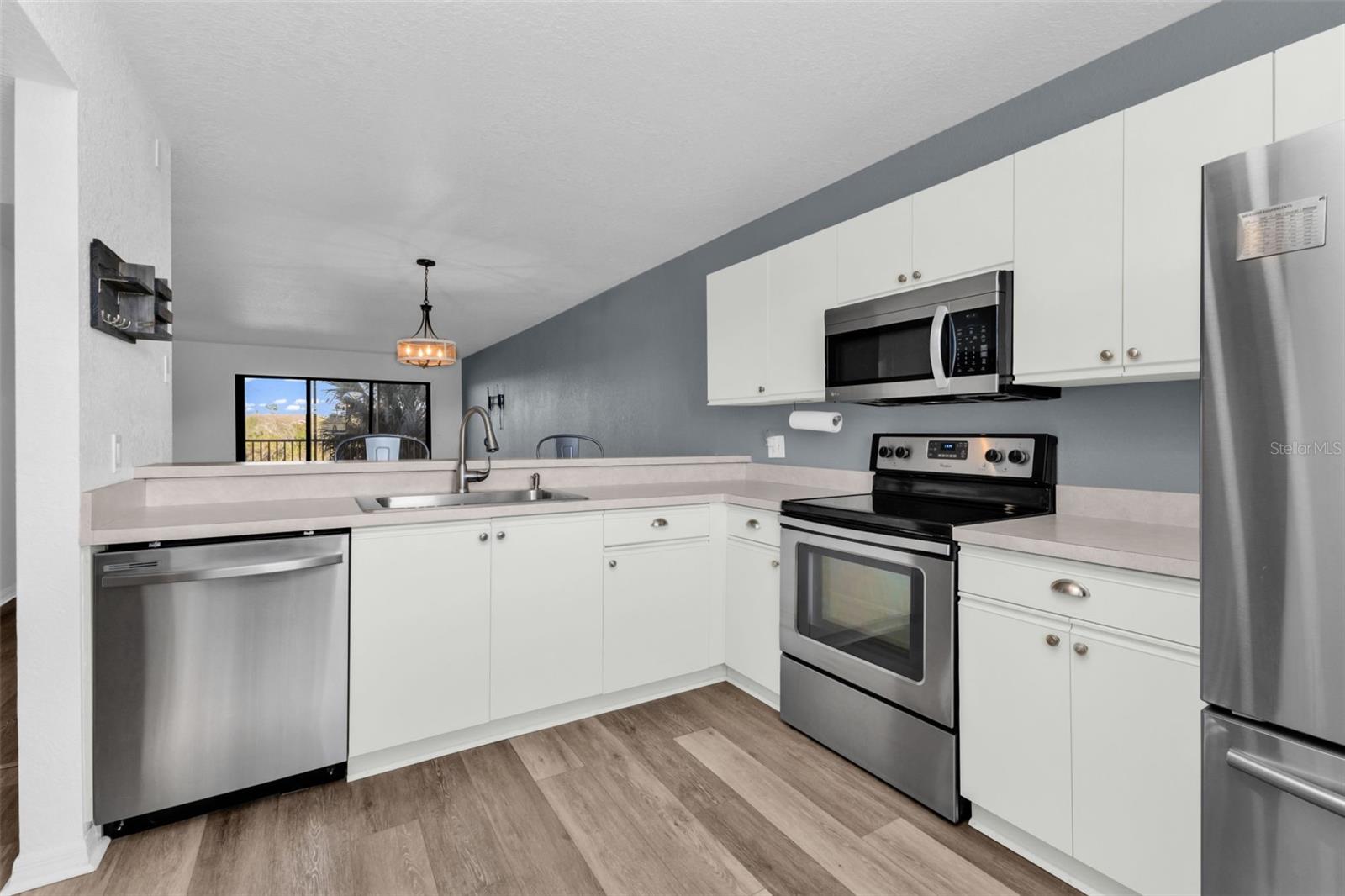 Image 5 of 44 For 175 Kings Highway B6-526