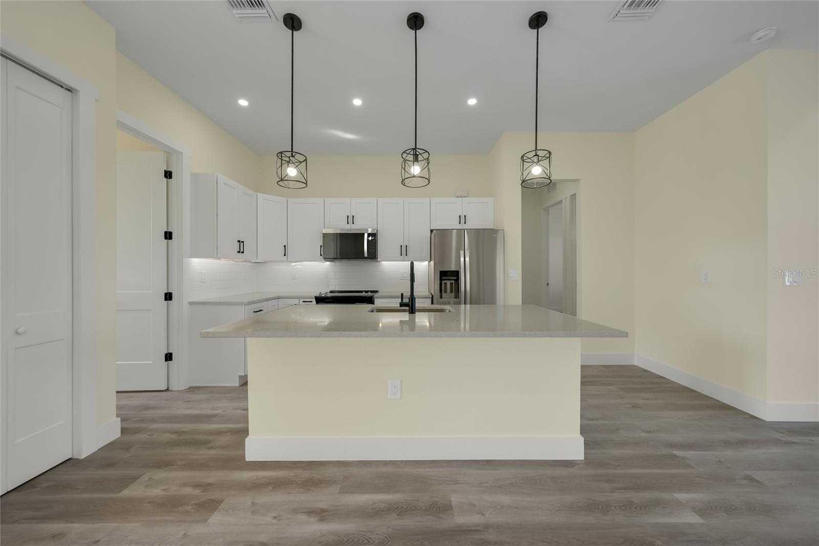 Image 13 of 38 For 3405 8th Terrace