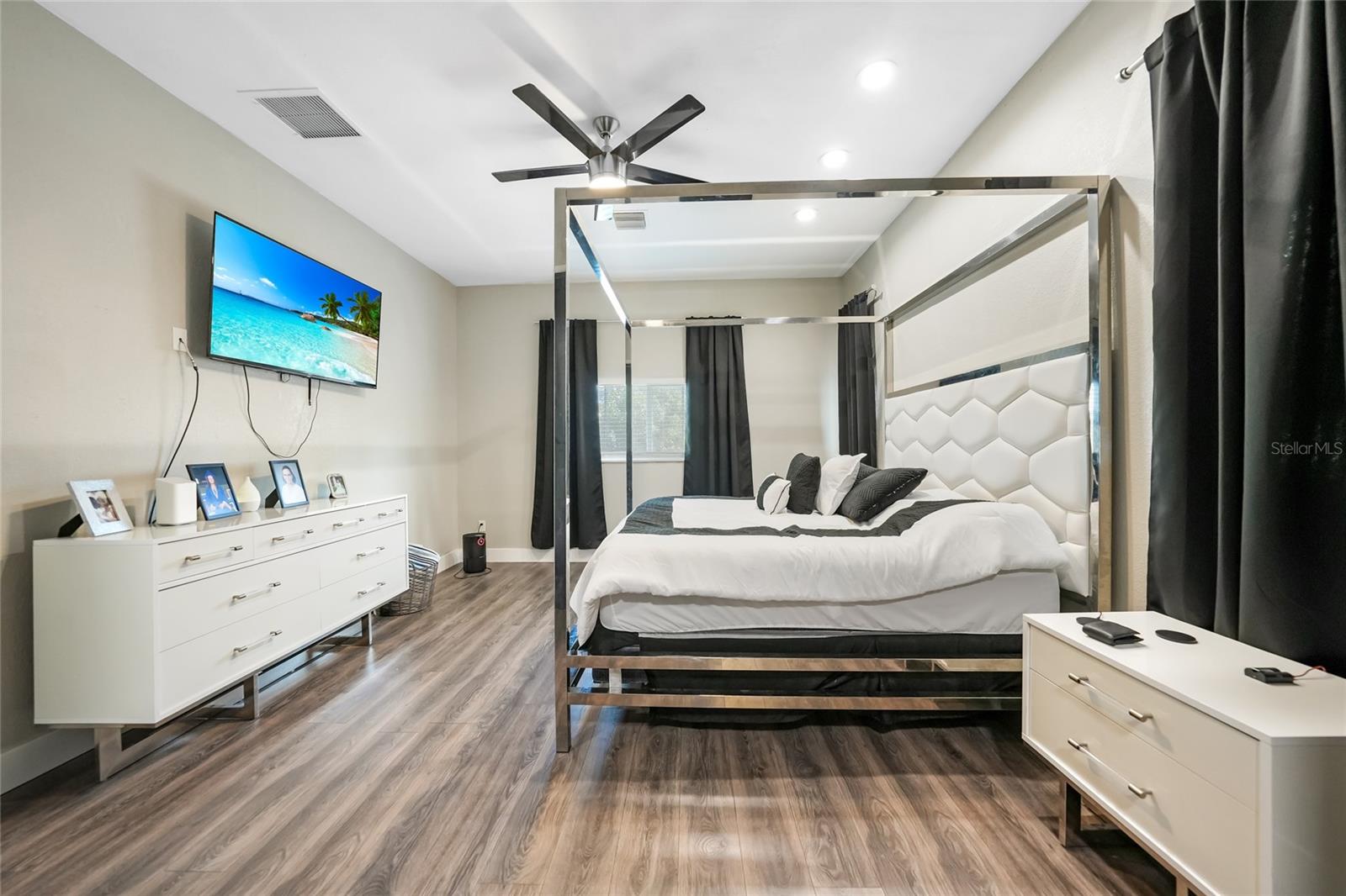 Image 16 of 46 For 38 Holloman Street