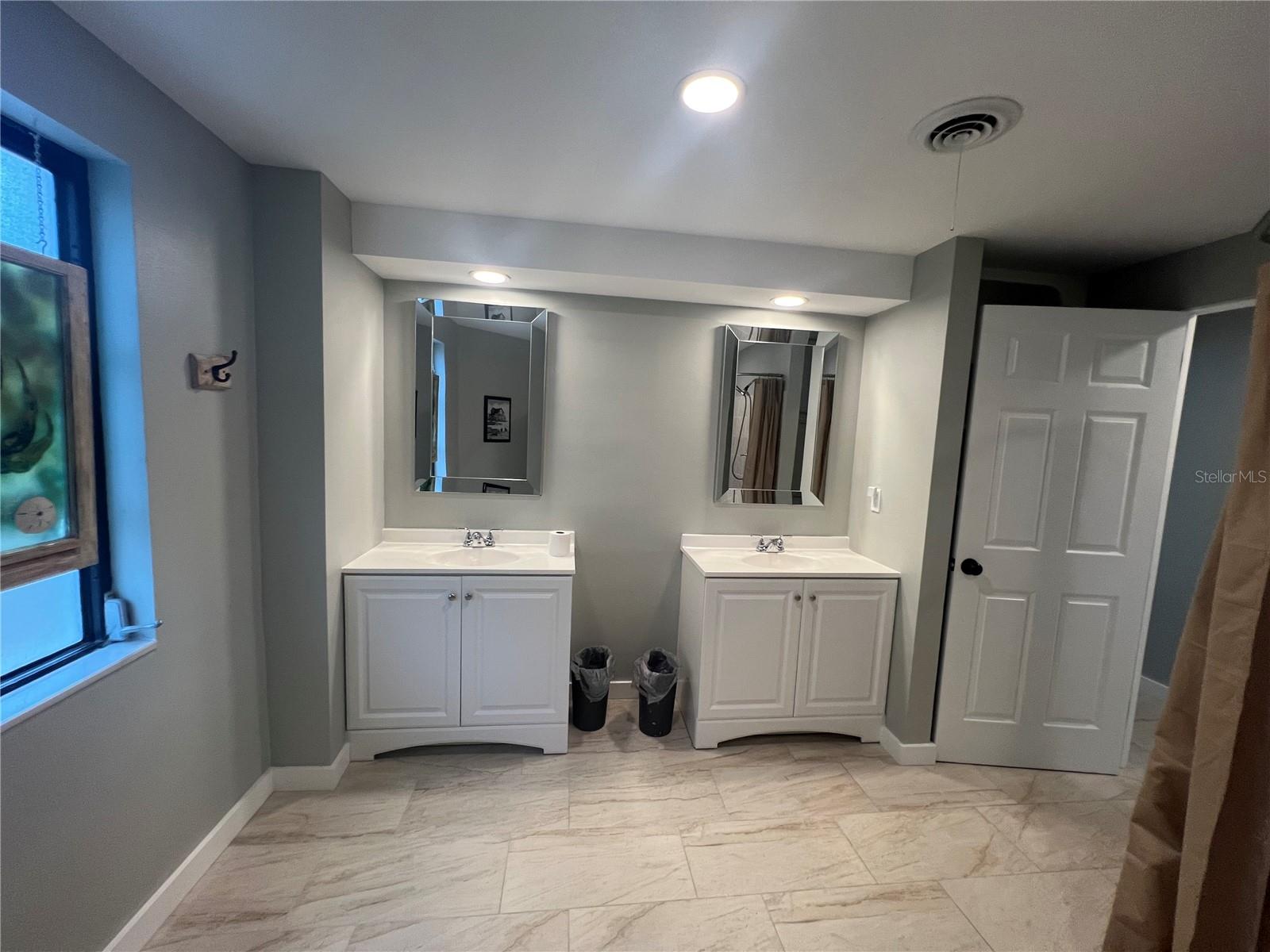 Image 14 of 37 For 129 Northshore Terrace