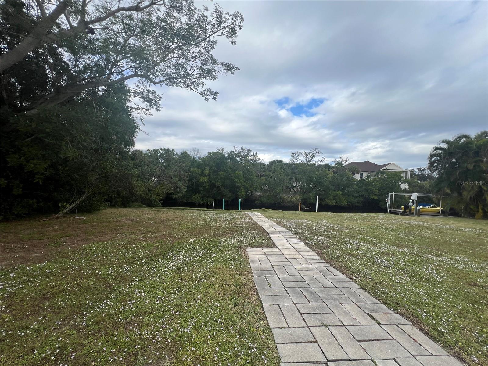 Image 31 of 37 For 129 Northshore Terrace