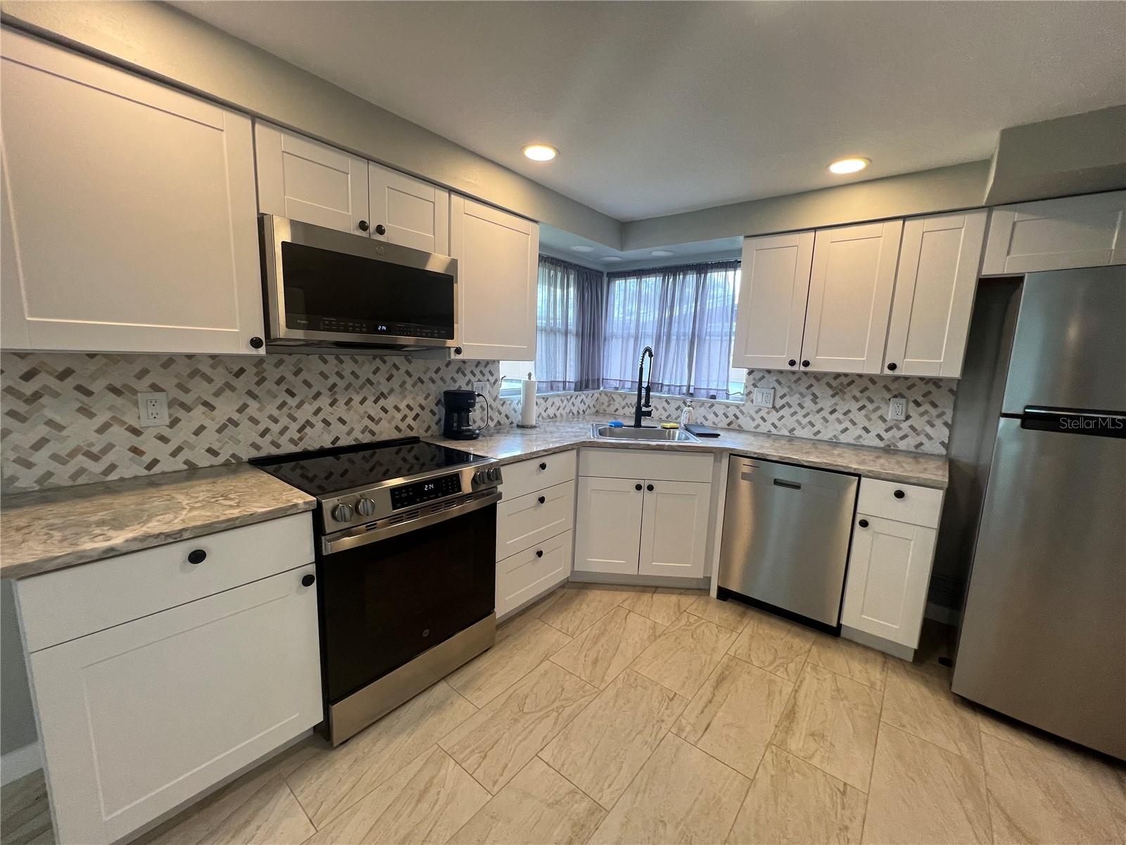 Image 7 of 37 For 129 Northshore Terrace