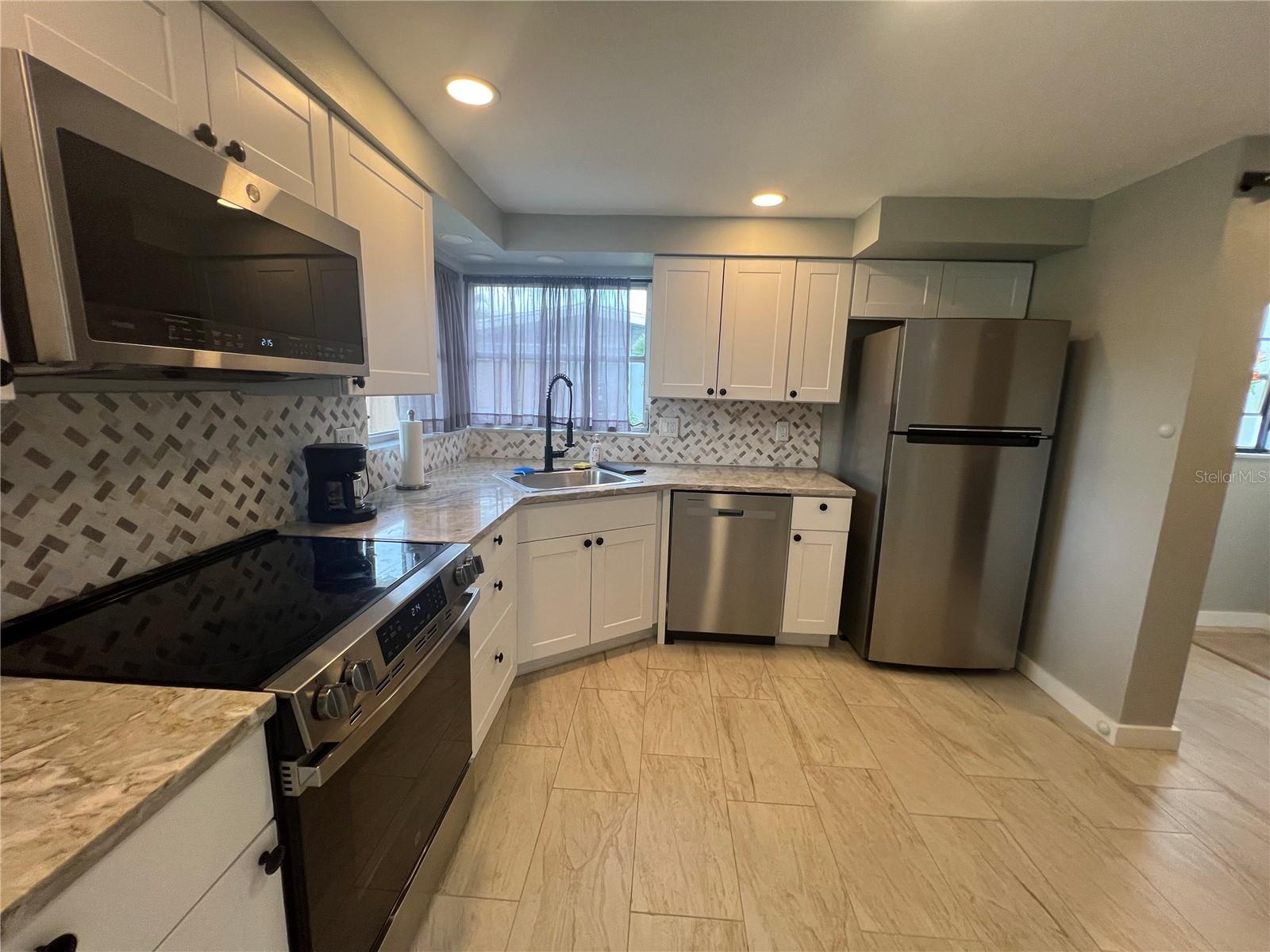 Image 9 of 37 For 129 Northshore Terrace