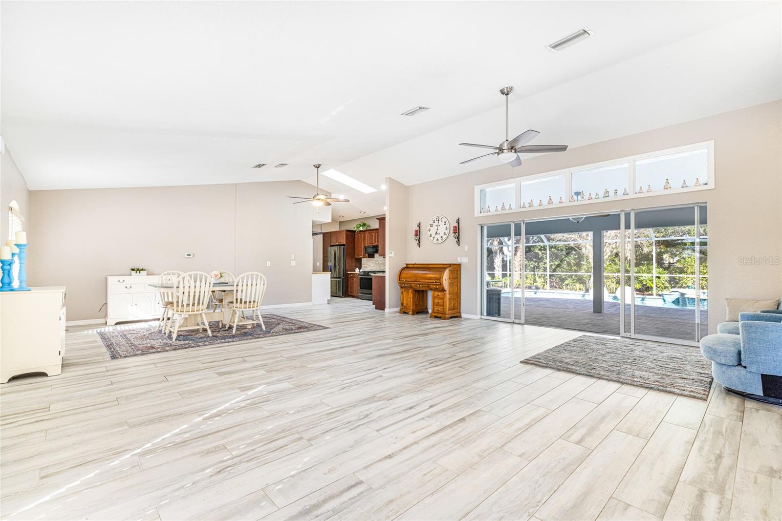 Image 4 of 55 For 28522 Coco Palm Drive