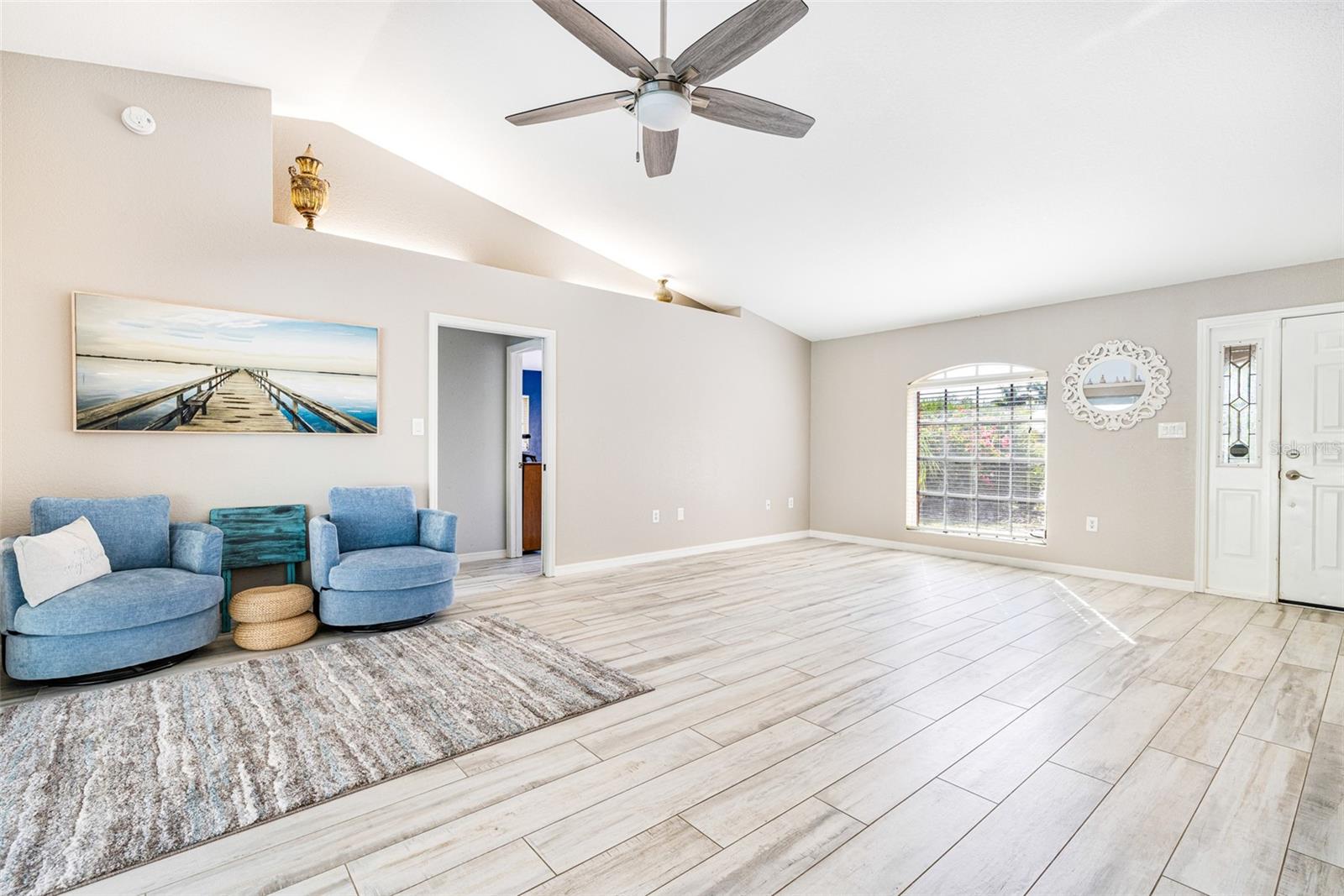 Image 7 of 55 For 28522 Coco Palm Drive