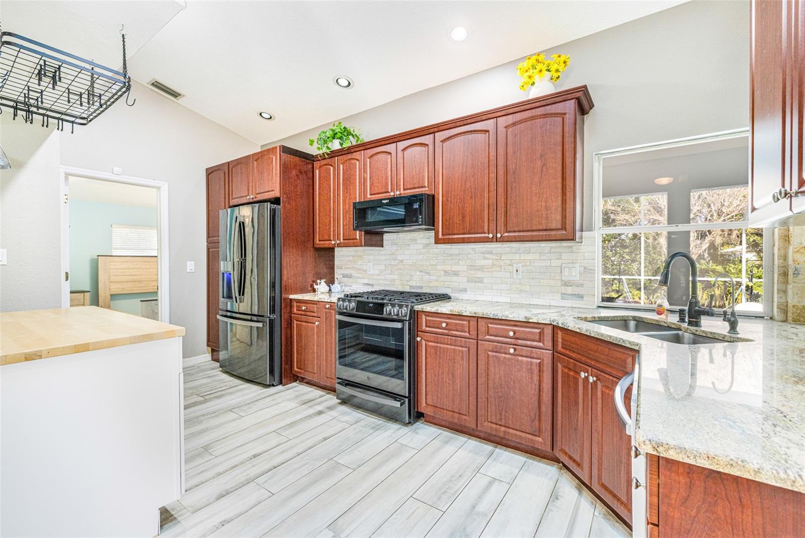 Image 8 of 55 For 28522 Coco Palm Drive