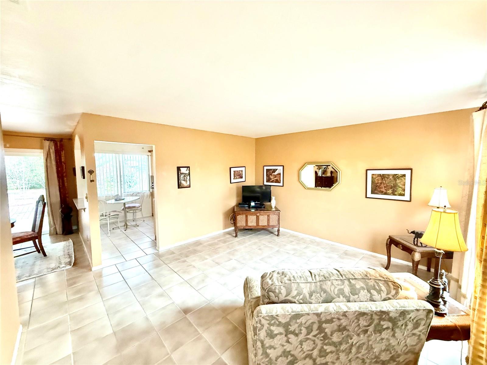 Image 2 of 19 For 3600 Pan American Boulevard