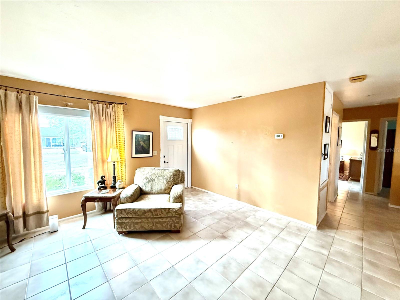 Image 4 of 19 For 3600 Pan American Boulevard