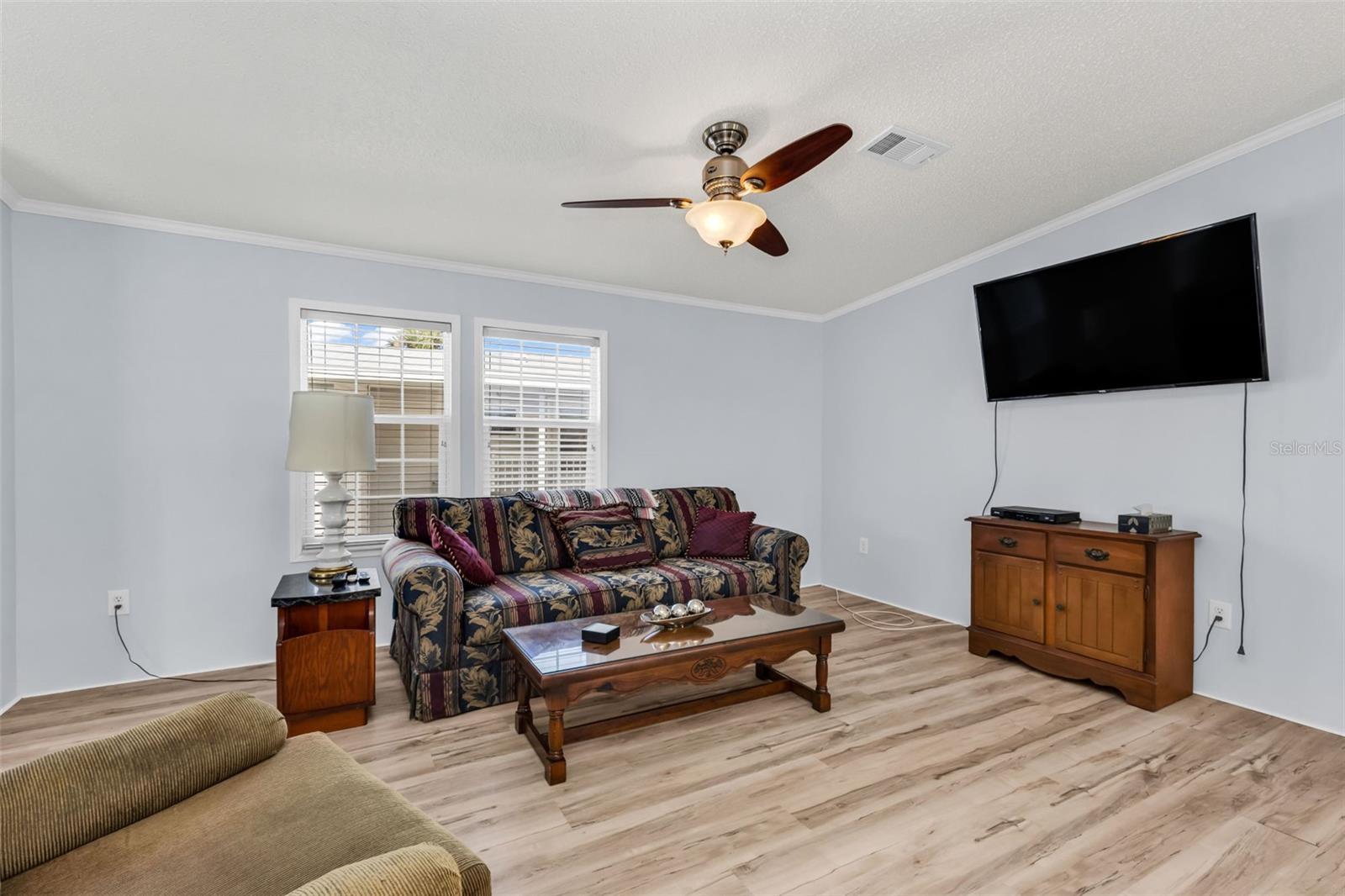 Image 11 of 54 For 4300 Riverside Drive 106