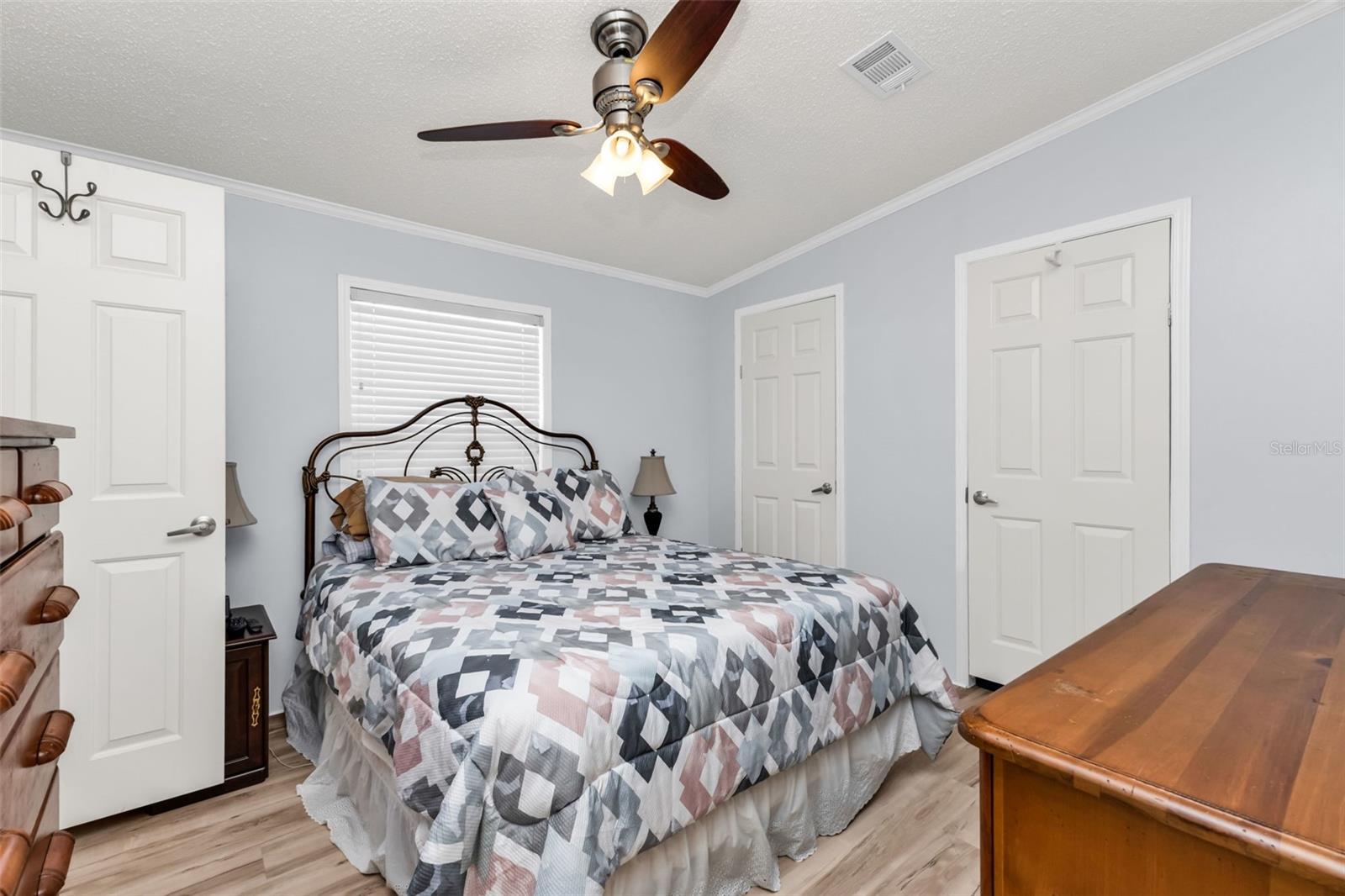 Image 15 of 54 For 4300 Riverside Drive 106