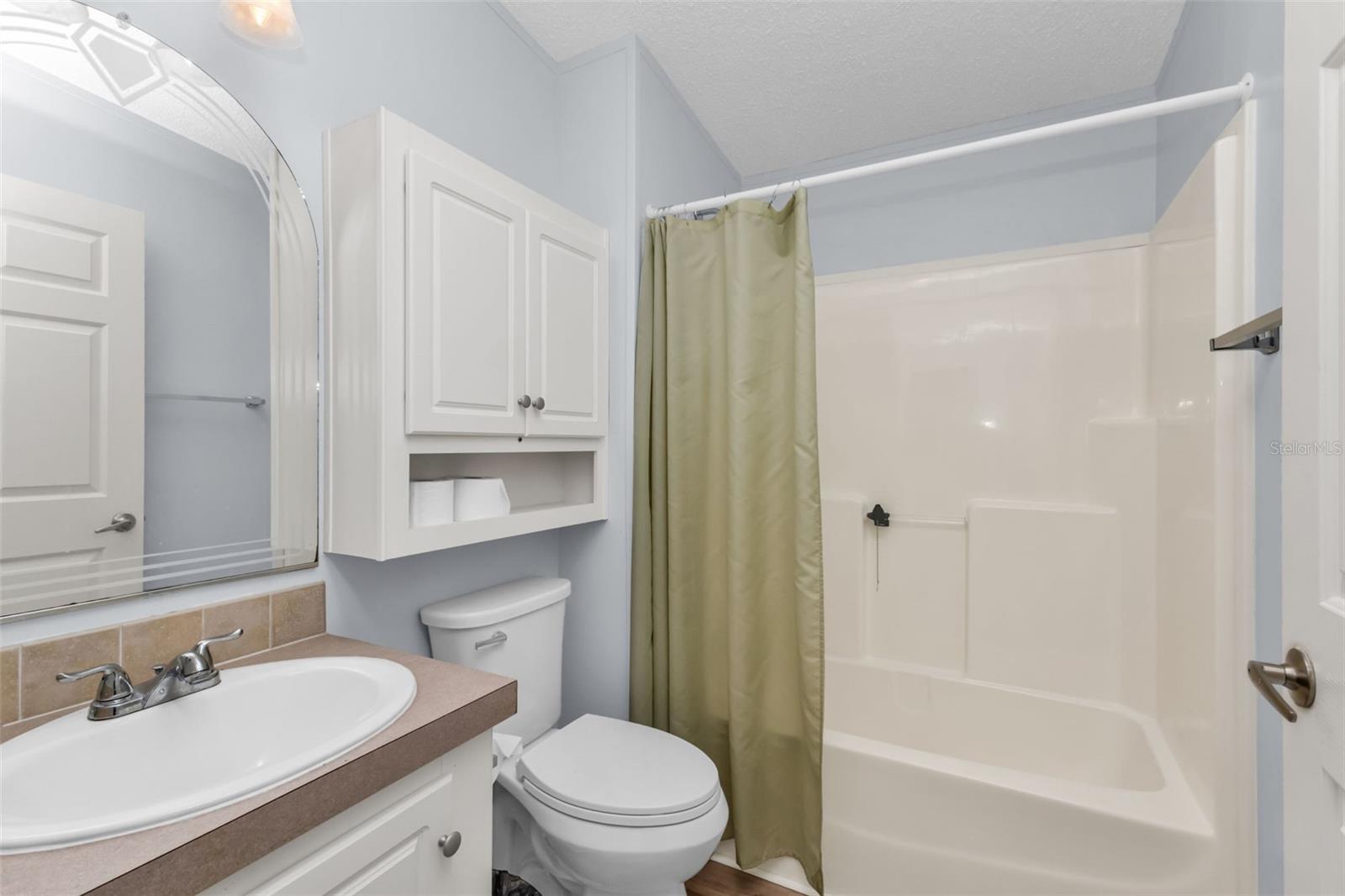 Image 19 of 54 For 4300 Riverside Drive 106