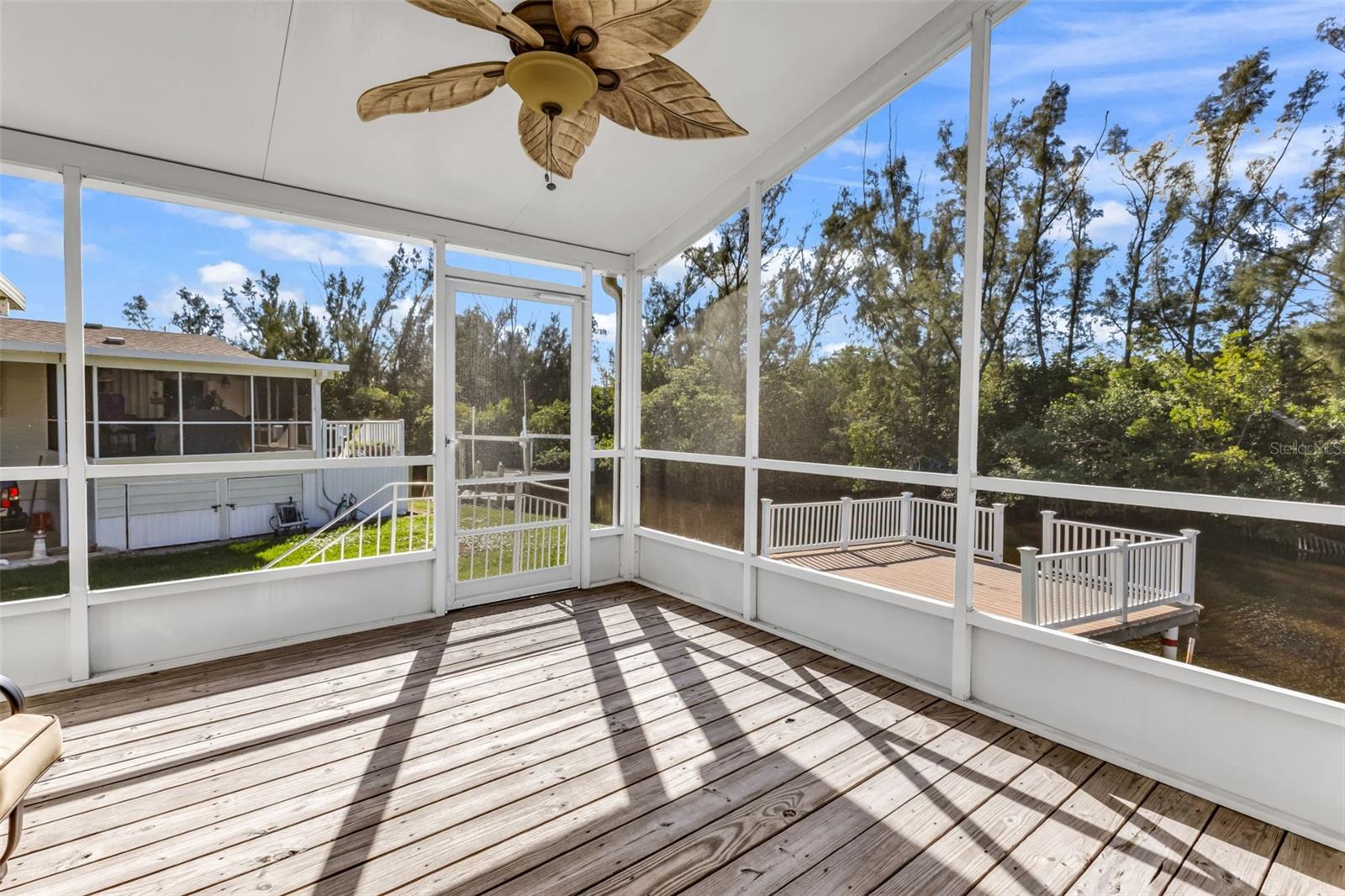 Image 21 of 54 For 4300 Riverside Drive 106