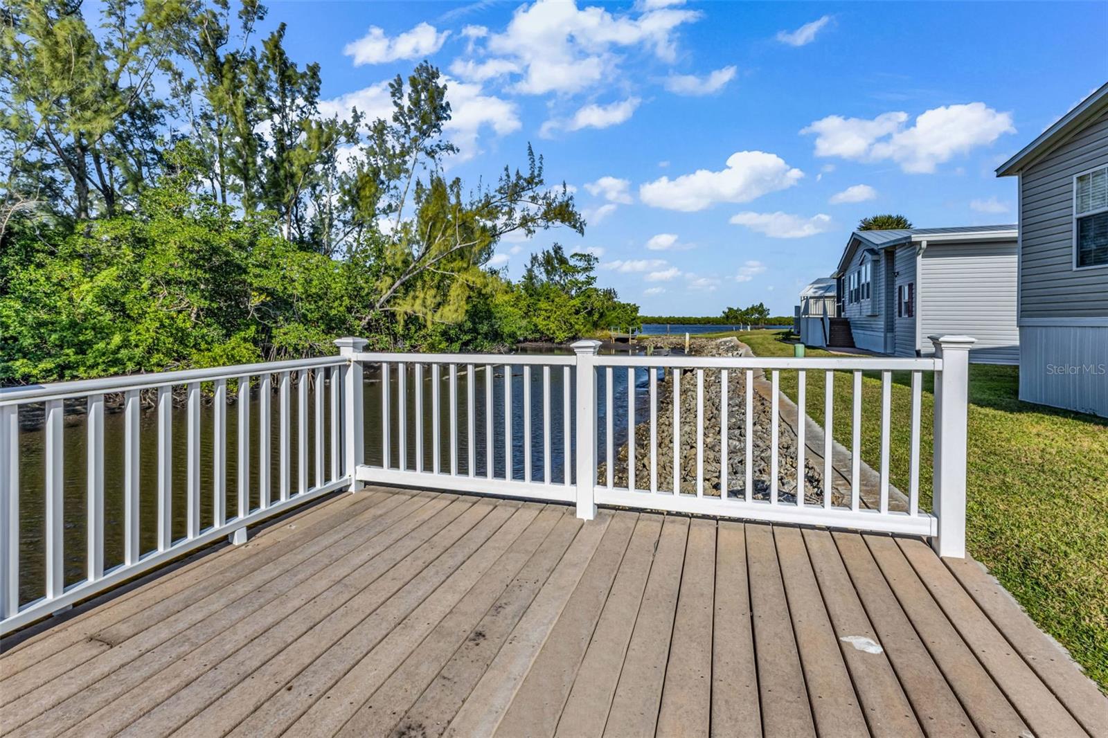 Image 25 of 54 For 4300 Riverside Drive 106