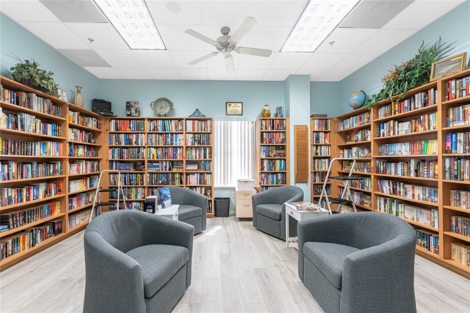 Image 39 of 54 For 4300 Riverside Drive 106