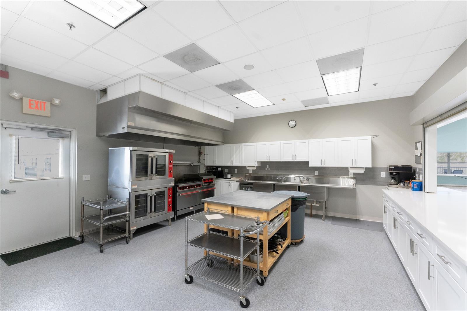 Image 40 of 54 For 4300 Riverside Drive 106