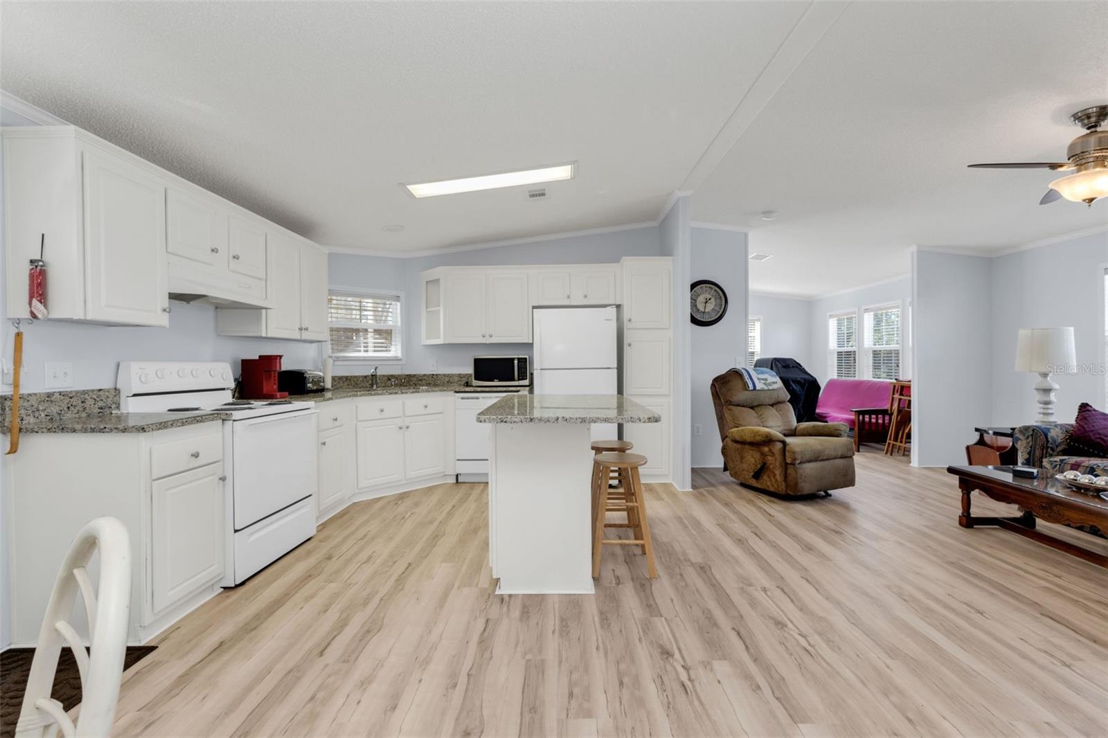 Image 5 of 54 For 4300 Riverside Drive 106