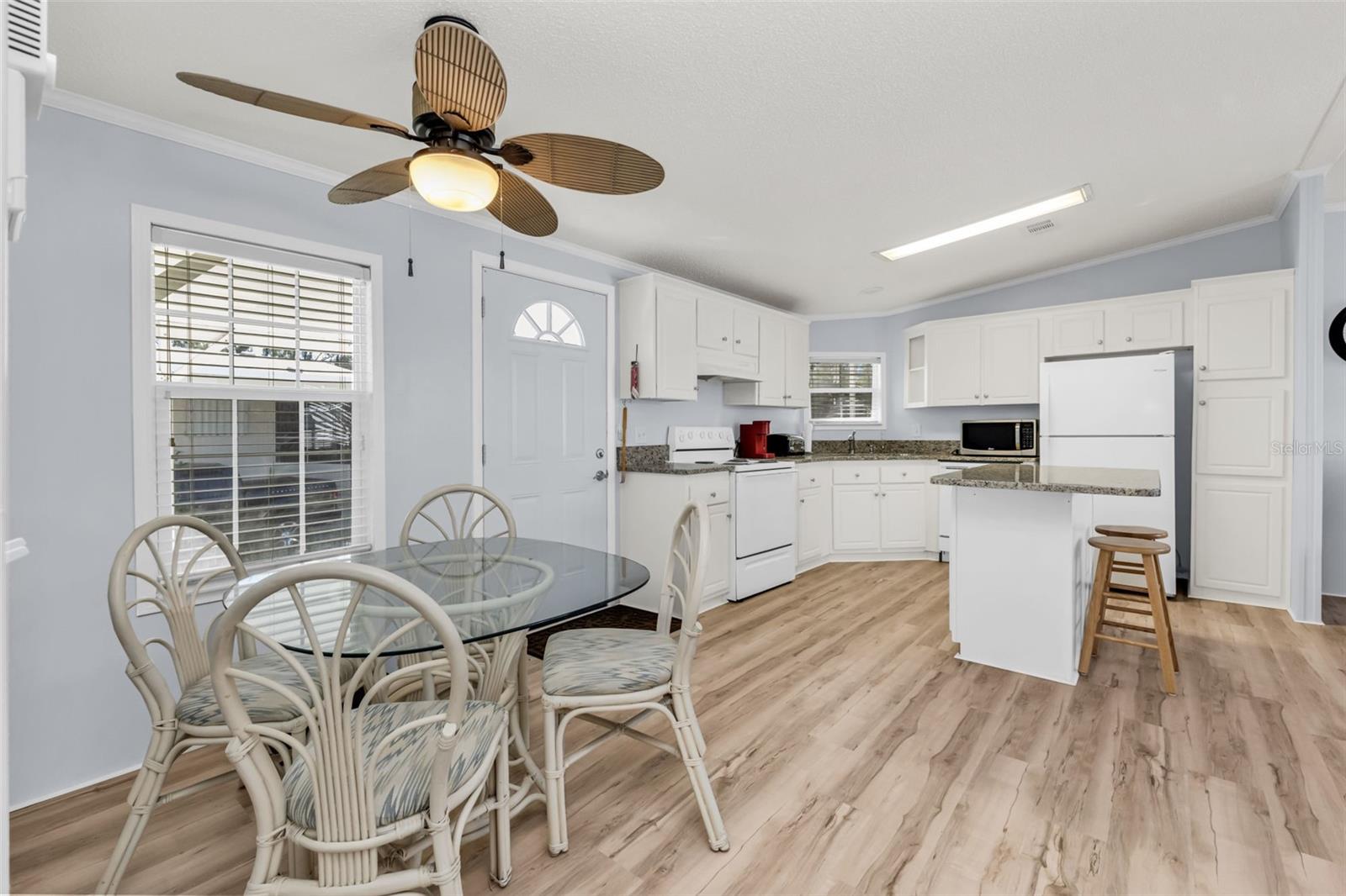 Image 8 of 54 For 4300 Riverside Drive 106