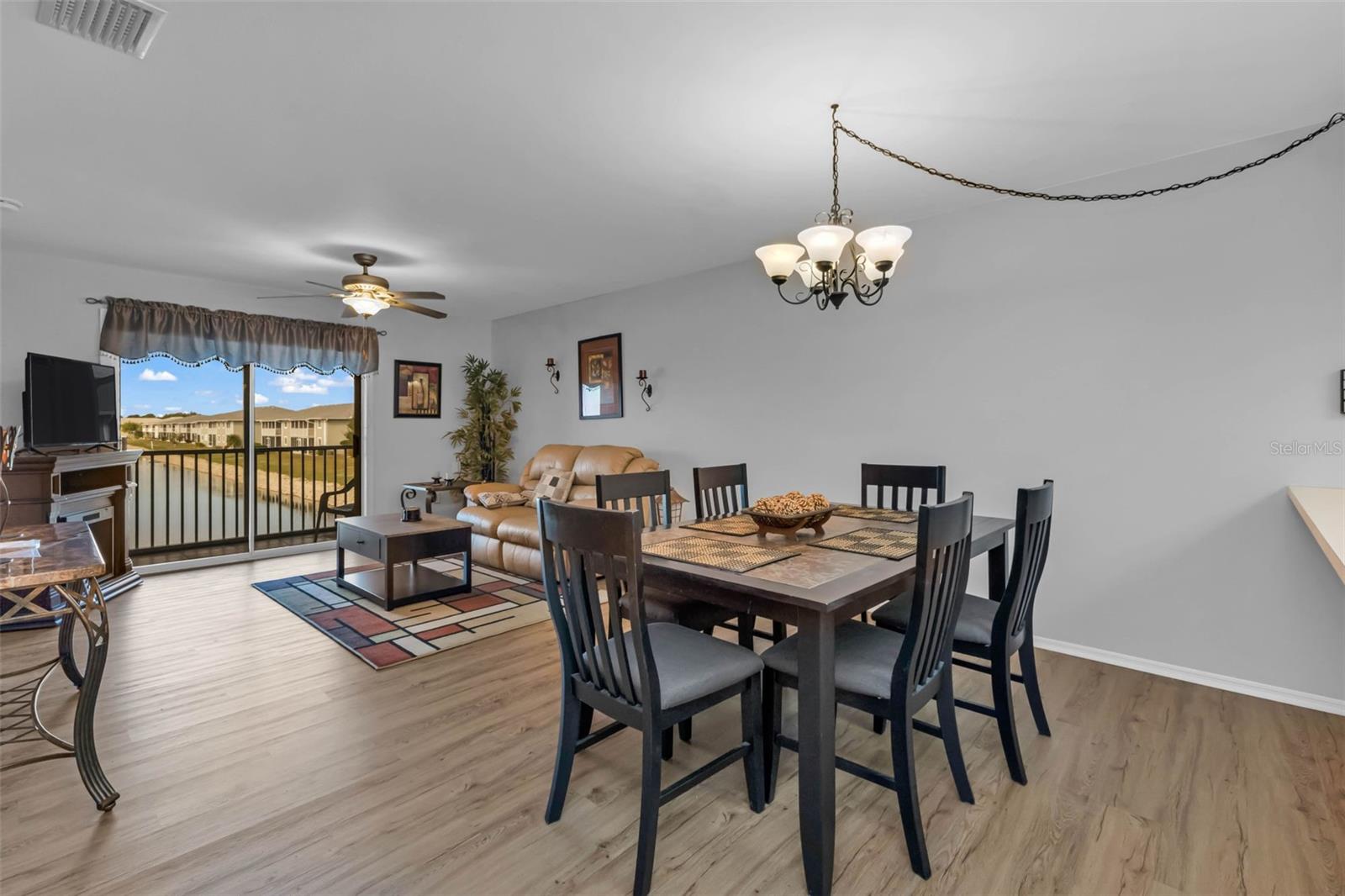 Image 10 of 47 For 3310 Loveland Boulevard 1406