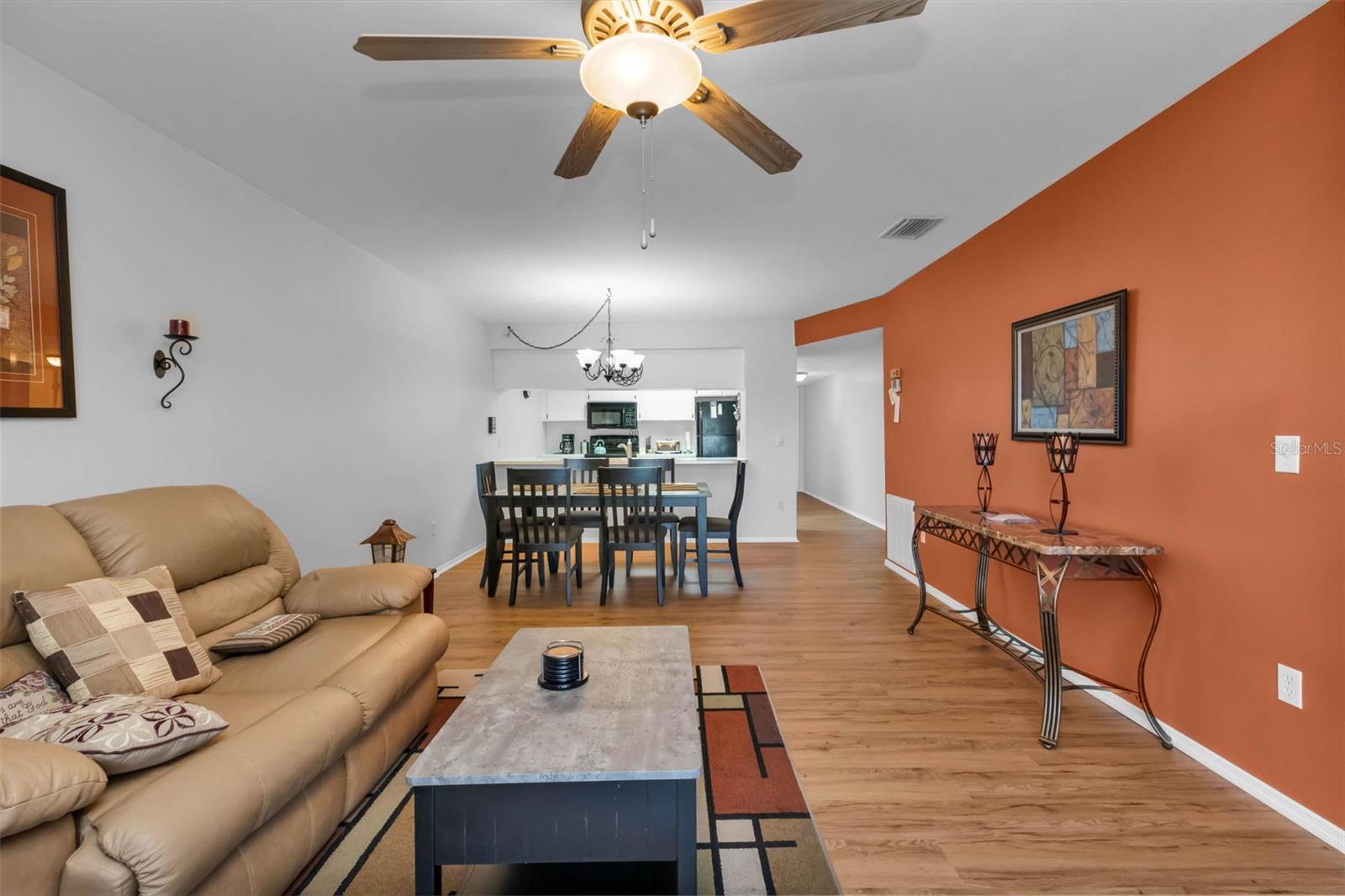 Image 13 of 47 For 3310 Loveland Boulevard 1406