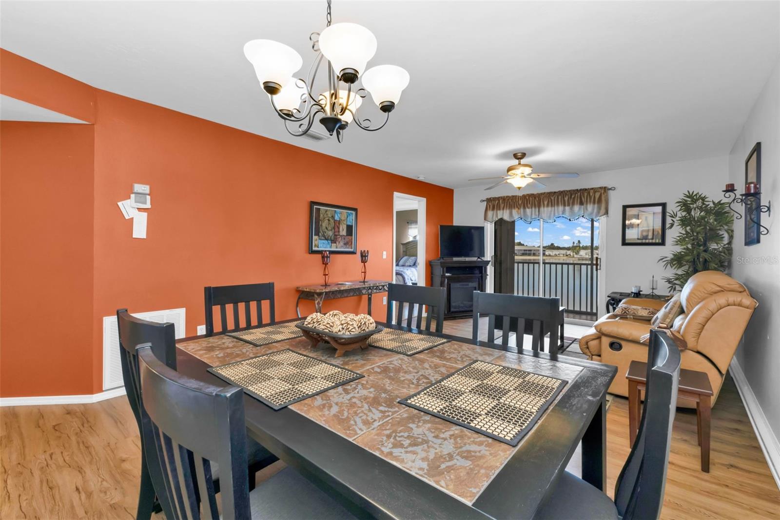 Image 9 of 47 For 3310 Loveland Boulevard 1406